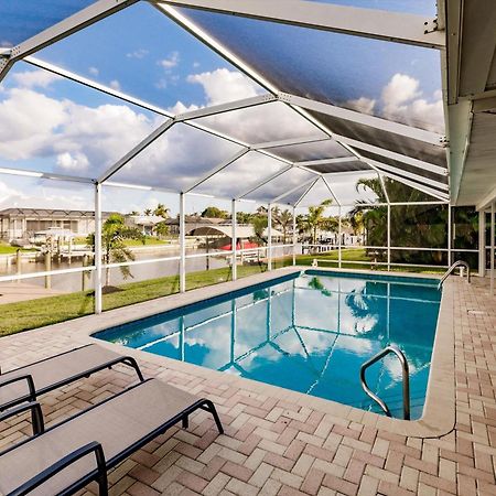 Serenity - Waterfront Cape Coral Home - Pool - 3Br 2Bth Exterior photo